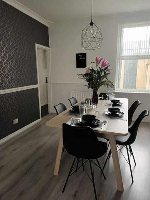 Antonio Str Liverpool 6 Beds מראה חיצוני תמונה