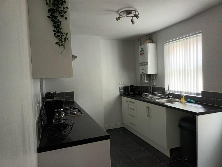 Antonio Str Liverpool 6 Beds מראה חיצוני תמונה