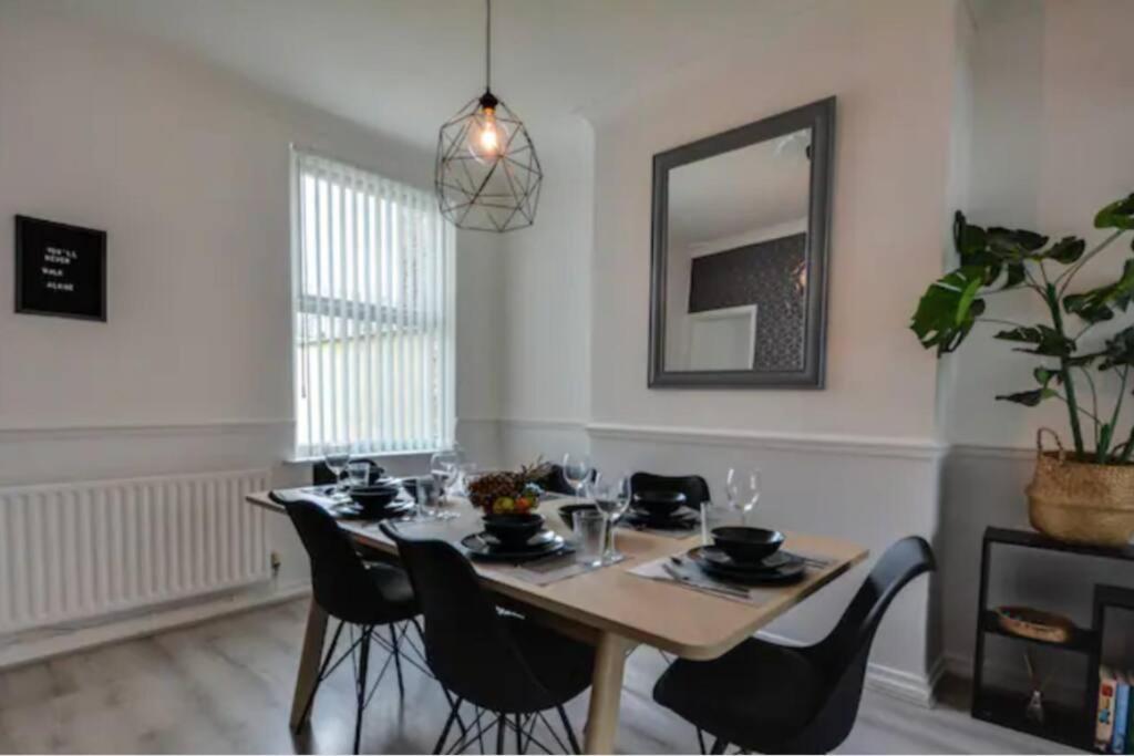 Antonio Str Liverpool 6 Beds מראה חיצוני תמונה