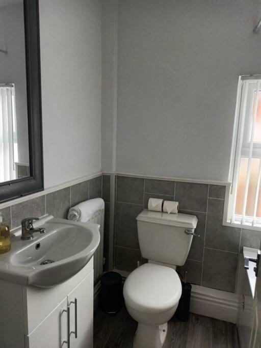 Antonio Str Liverpool 6 Beds מראה חיצוני תמונה