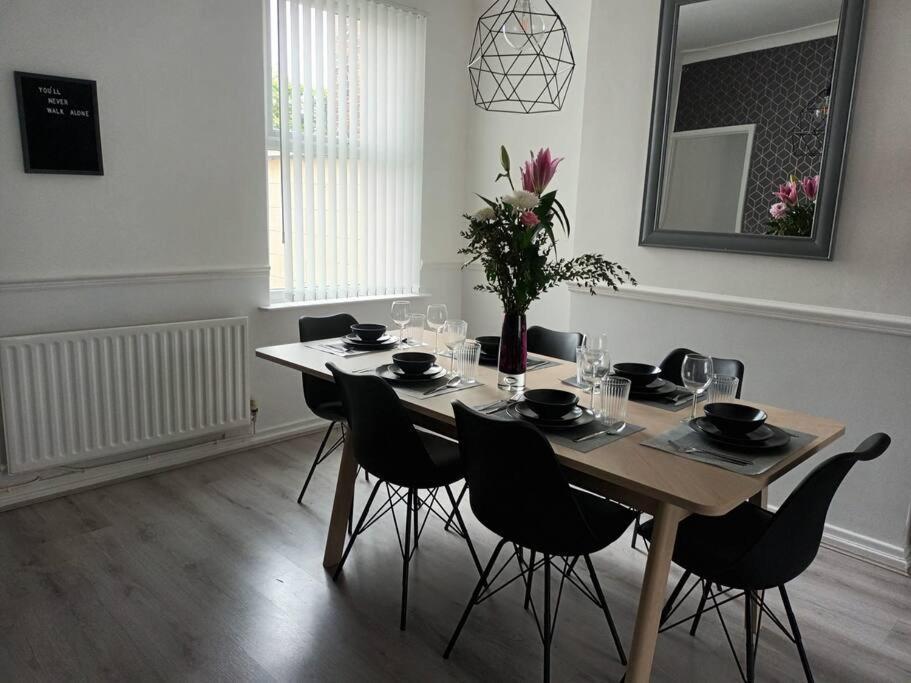 Antonio Str Liverpool 6 Beds מראה חיצוני תמונה